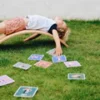 Planche d'équilibre + 10 Cartes de Yoga - OBSERVE MONTESSORI – Image 4