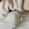 Peluche à bruit blanc Mody (gris)  – Flow Amsterdam – Image 3